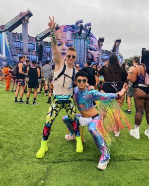 Tyler Oakley Instagram - hbd to my wiggly giggly festival sis @jaesyun 🎈can’t wait to reunite under the electric sky with you soon ✨👯