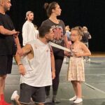 Uraz Kaygılaroğlu Instagram - provalarımıza katılıp @sebnemsonmezofficial in yokluğunda yerini marke eden Ada Hanıma teşekkür ederiz.😍 #AşıkShakespeare @zorlu_psm @serdarbilis