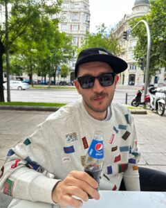 Uraz Kaygılaroğlu Instagram - let’s go back home! love Spain, love Pepsi more💙