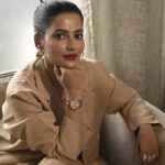 Ushasi Ray Instagram - Spring breaks loose 🍂 📸 @sourav3934 @suvadip_palai 🧥 @kiara_sen111 💄 @pritha_dutta_official Kolkata