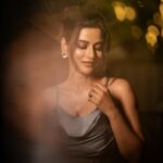 Ushasi Ray Instagram - Ate & left no crumbs🩶🩶🩶 📸 @imsayandey 👗 @kiara_sen111 💠 @jhalak_thedesignerstore 💄 @sahababusona 💇‍♀️ @ginni_love21 📍 @fairfieldkolkata Fairfield by Marriott Kolkata