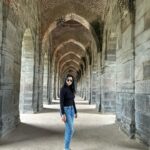 Ushasi Ray Instagram - Khawaab, khayaal, jazabaat, gham aur hum 💫 Last slide is special 🌸 Gour, Malda.