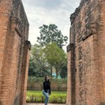 Ushasi Ray Instagram - Khawaab, khayaal, jazabaat, gham aur hum 💫 Last slide is special 🌸 Gour, Malda.