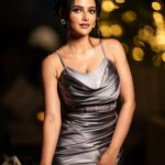Ushasi Ray Instagram - Ate & left no crumbs🩶🩶🩶 📸 @imsayandey 👗 @kiara_sen111 💠 @jhalak_thedesignerstore 💄 @sahababusona 💇‍♀️ @ginni_love21 📍 @fairfieldkolkata Fairfield by Marriott Kolkata