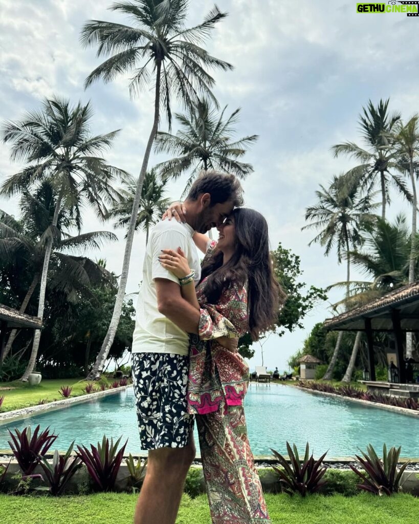 Ushna Shah Instagram - Lanka lovin’ with my life ♥️ Balapitiya photo dump #ushnashah #hamzaamin #sundarabymosvold #mosvoldsrilanka #balapitiya #anniversarygetaway @hamza.amin87 Sundara by Mosvold