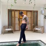 Uus Instagram – Thank u @whitegoosebali for having us! Maap kalo kami meninggalkan banyak bercak di seprei. 🙇 White Goose Hotel Bali