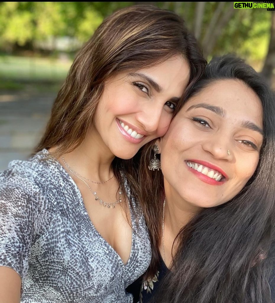 Vaani Kapoor Instagram - Sending infinite love to all the phenomenal women who make my world a brighter place. Happy Women’s Day ♥️🧿 #Grateful