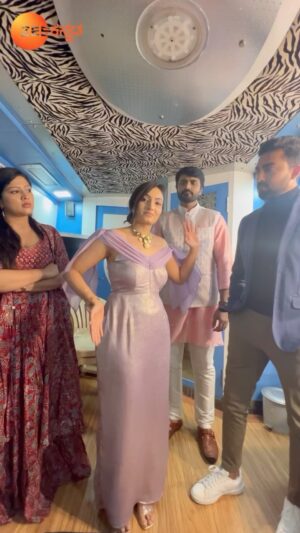 Vaishnavi Gowda Instagram - ‘ಸೀತಾರಾಮ’ ಟೀಮ್‌ನ ಕತ್ತಲು ಬೆಳಕಿನಾಟ!
#SRGMP20 #SRGMP20Golbal #ZKReels #ZKPro 
#HosaVarshadaShubharambha #ZeeOnTheGoTheReels #ZeeKannada #BayasidaBaagiluTegeyona