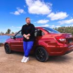 Valentin Petukhov Instagram - Вот и закончилась моя поездка в 1000 км. из Тольятти в Москву. Lada Granta с сигналкой от дилера - 756 тыс. рублей Кондиционер с установкой - 70 тыс. рублей Диски 15 - 26 тыс. рублей Шины Hankook - 19 тыс. рублей Мультимедиа + зеркало видеорегистратор с установков - 43 тыс. рублей Всякого по мелочи - 10 тыс. рублей. Итого, адская колесница за ~930 тыс. рублей без подушек безопасности и ABS. Вы спросите - зачем? Интересно. Контент. О том как это было, скоро на YouTube.