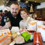 Valentin Petukhov Instagram - Посетил «Вкусно и точка». Название кошмар, ситуация по которой все это появилось - кошмар. Картошка такая же, Кола без сахара. Заказал все меню, попробовал, с людьми пообщался. Видео скоро на канале.