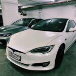 Valentin Petukhov Instagram - Не все поймут прикол, но у нас теперь есть своя зарядка на рабочем паркинге. А это сильно упрощает жизнь.👌