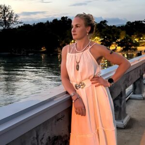 Valentina Shevchenko Instagram - Summer nights ✨ 

#Island #Thailand #Phuket #mmafighter #bullet #chanel #ufc #lifestyle