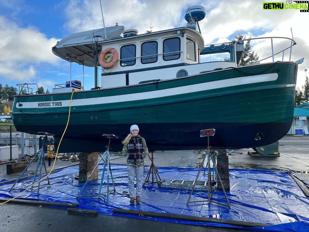 Valentina Shevchenko Instagram - My #SailorDiaries 🚢 ❤️ I love everything about being close to water, be able to understand my boat, take care of it, navigate, learn about tides and currents, be real #Sailor 🙂 Still so much to learn )) And this is amazing journey of life 💙💚💛 🙏 #thanksgiving #sailorlife #seatravel Washington State