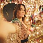 Verónica Lozano Instagram - Ayer celebramos los 30 años de Nati con su marca 🍀⚡️ y “mis 15 “ 😂. Feliz de estar siendo parte de este universo con VL desde 2016 💕 Gracias Nati por estos años compartidos. No podía ser en otro lugar más q @tequilacluboficial mi domicilio legal durante años 😂💣 . Gracias @paolapravatoperalta por todo , Brian , Dani y equipo ! Osvaldito bb use tu oficina no mires las cámaras 🎥🤣 Gracias a mis amigas por venir , las del cole , las de musculatura 🙄👊🏻#bigg , las de la vida , las de mis épocas de pasarela y actuación 😅 las se hoy , las de siempre . Red de amor y aguante 💌👊🏻 Gracias al equipo q dia a día trabaja dando lo mejor de sí , con amor y experiencia . Gracias a nuestras clientas bellas que terminan la historia de cada prenda al llevarlas de fiesta🧡• Gracias @claritacao por tu magia , tu don para captar momentos y transformarlos en únicos 🌈🦄• Vamos a ir subiendo más cositas lindas . @cristinacagnina @irearcieri 💝 Gracias @proyectamar #Marie y Equipo por el spot hermoso q armaron de VL . Gracias Gerry y Chiara por cumplir mi sueños en peluches , Barbie’s y collage 🌺💕.