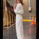 Verónica Lozano Instagram - 🧚‍♂️🌷 𝑙𝑢𝑛𝑒𝑠 𝑐𝑜𝑛 𝑁𝑎𝑖́𝑚𝑎💐 @naimaoficial @julio_k 🦋• 👟 @eduardolazarook • 🍒 @cristinacagnina 🌸 @irearcieri 🌷 @maruvenancio