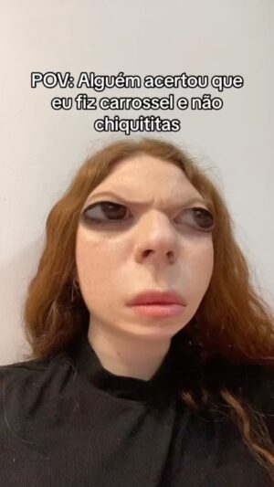 Victória Diniz Instagram - difícil, mas acontece KKKKK