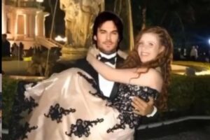 Victória Diniz Instagram - Dessa vez não é montagem HAHAHAHA
Realizei um sonho ontem e nem acredito ainda que foi real! Se eu contasse pra Victoria de 2016 que ela ia conhecer o ator favorito dela, nunca q ela ia acreditar! The vampire diaries foi a primeira série que eu vi e eu me apaixonei totalmente pelos personagens, sempre foi e vai ser a minha série favorita ❤️ Ainda to em choque com tudo isso kkkkkkkk