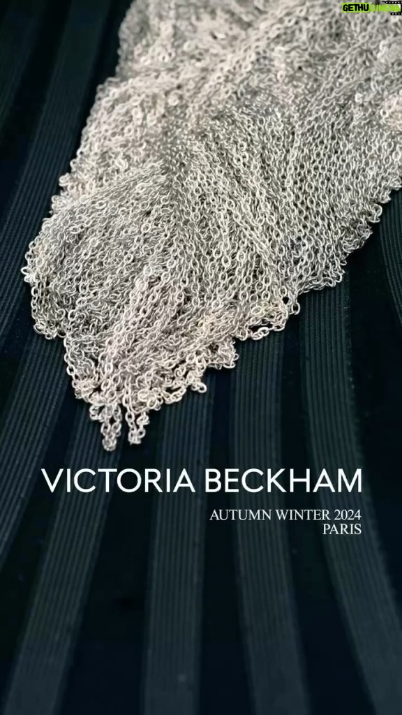 Victoria Beckham Instagram - VICTORIA BECKHAM AUTUMN WINTER 2024 Watch the runway show on Instagram Live, Friday 1 March. 20:00 GMT / 21:00 CET / 15:00 EST #VictoriaBeckham #VBAW24