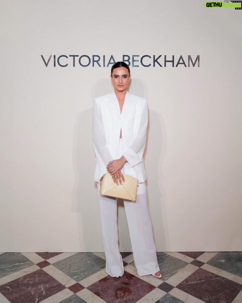 Victoria Beckham Instagram - My #VBMuses… Kisses to you all @Pppiccioli @WillowSmith @IsabelaGrutman @AlessandraAmbrosio @RealBarbaraPalvin @Jacquemus @CarineRoitfeld @CelinaLocks @Ronaldo @LeonieHanne @Suzi.De.G Shot by @Darren_Gerrish and @Nassimvibes #VBAW24