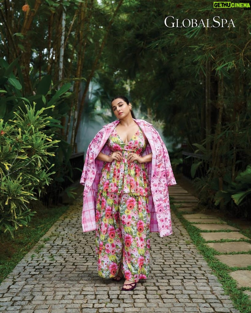 Vidya Balan Instagram - 🌱🌝🌊 Magazine: GlobalSpa Magazine (@globalspaindia ) Chief Editor: Parineeta Sethi (@parineetasethi ) Photographer: Rohn Pingale (@rohnpingalay ) Makeup: Harshal Jariwala (@harshjariwala158 ) Hair: Shalakha Bhosle (@bhosleshalaka ) Styling: Who wore what when (@who_wore_what_when ) Pranay Jaitly & Shounak Amonkar Fashion Team: Shubham Jawanjal (@d.shubham_j ) Chaitanya Balvant (@chaitanya_fashion_ ) Management: Matrix India entertainment consultants (@sandhu_aditi ) Publicist: Sanchita Trivedi (@sanchitatrivedi @idhyahmedia ) Location: Carnoustie Ayurveda & Wellness Resort, Kerala (@carnoustieresorts )