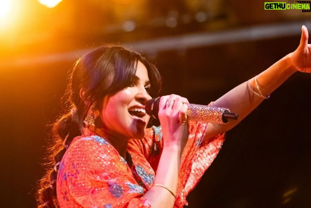 Vidya Vox Instagram - shots from Michigan last month 🥰 📸: @sreenath.sai 💃🏽: @diademstore.in The Crofoot