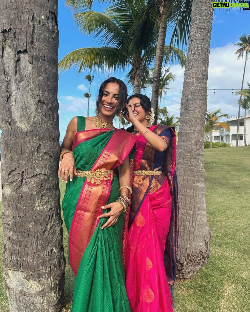 Vidya Vox Instagram - Lovely weekend getting bestie @sangeeta108 hitched! Proud of the way the ceremony hair turned out! Call me for your ceremony hair needs 😜 Puerto Rico