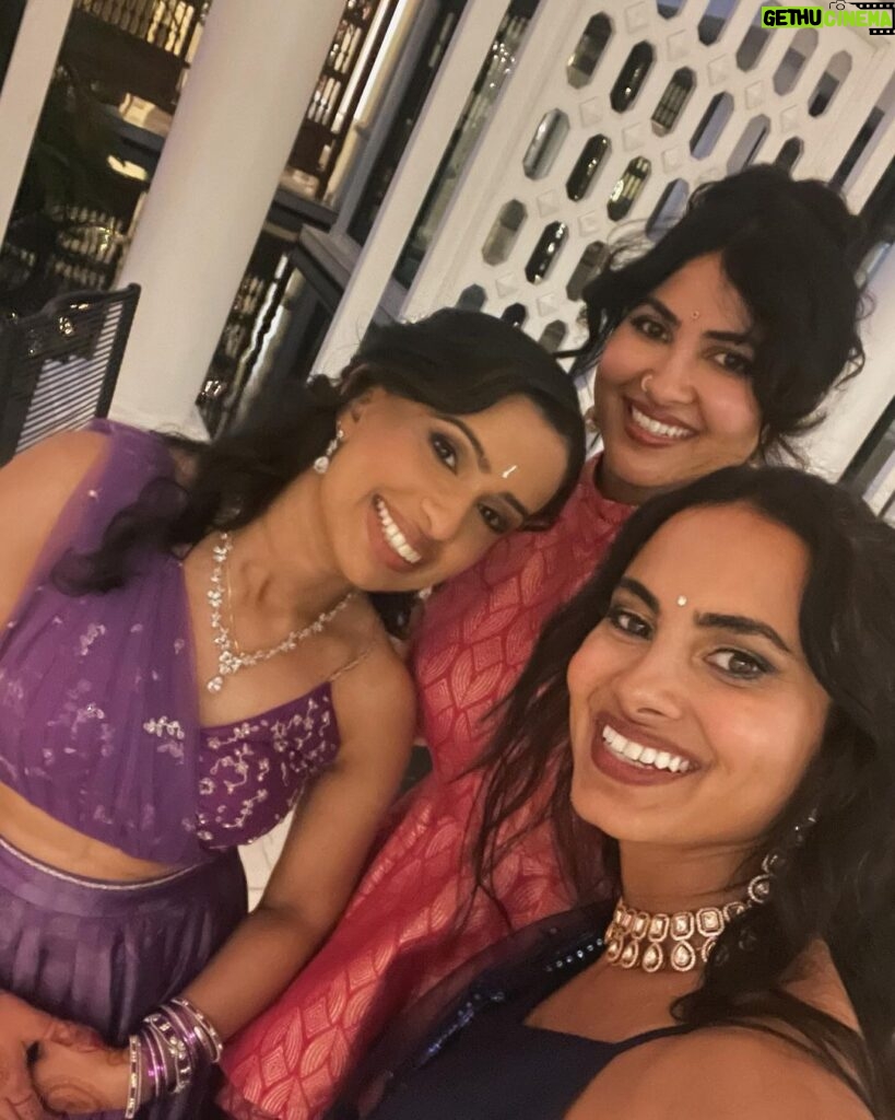 Vidya Vox Instagram - Lovely weekend getting bestie @sangeeta108 hitched! Proud of the way the ceremony hair turned out! Call me for your ceremony hair needs 😜 Puerto Rico