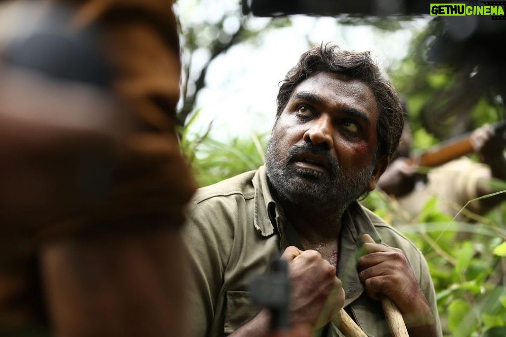 Vijay Sethupathi Instagram - Exclusive Stills From #ViduthalaiPart2 An #ilaiyaraaja Musical #VetriMaaran @actorvijaysethupathi @soorimuthuchamy @elredkumar @rsinfotainment @bhavanisre @chetan_k_a @r.velraj.isc @dirrajivmenon @gauthamvasudevmenon #Jackson #GrassRootFilmCompany @redgiantmovies_ @mani.rsinfo @sonymusic_south @donechannel1 @abdulspost @ctcmediaboy