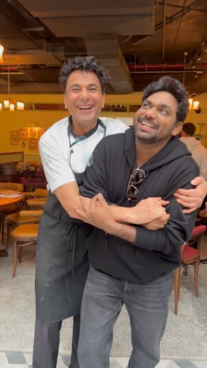 Vikas Khanna Instagram - The right answer from Mar 6th post is Sheermal. A soft bread infused with cardamom & saffron. 
And one of the favorite sons of India, our beloved @zakirkhan_208 is here for a trial. 
Zakir, your warmth & energy is so amazing & bless you for creating history in America. 
Zakir Khan America Tour
The Theater At Madison Square Garden on March 17th. 

Link to the tickets in bio…

 16 Days To Go!!! @bungalowny