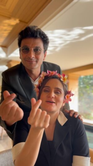 Vikas Khanna Instagram - Today might be “one of the most historic days for Indian Cuisine on global platform”. 

THE GARIMA ARORA was awarded 2 Michelin Stars by @michelinguide @michelininspectors making her the first female Chef from our country for this honor. 

Congrats to the brilliant team of @restaurant_gaa for making INDIA so proud. 
Proudest brother. V 

Standing Applause. 
Let’s all cheer & celebrate @arorgarima