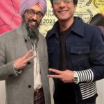 Vikas Khanna Instagram - Had the most amazing special screening at my studio today for @americansikhfilm hosted by the great @sreenet Celebrating the amazing journey of Vishavjit Singh & @wildwildwestra @guneetmonga & @catherinelyns The movie is streaming on our website for limited time. I promise you that these 9.43 seconds will inspire you. Link in the bio…, So many amazing friends & journalists to thank for todays magic.