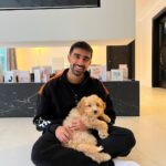 Vikram Barn Instagram - My favourite kind of visitor ☺️ London, United Kingdom
