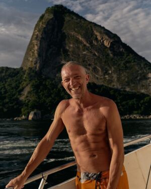Vincent Cassel Instagram - Bye-Bye Brasil. 
tristeza não tem fim, felicidade sim