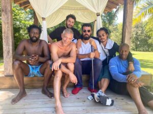 Vincent Cassel Instagram - Summer 2020
#familyaffair ❤️