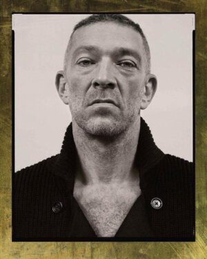 Vincent Cassel Instagram - Cara de poucos amigos
#carademau #ovilãodofilm 📸 @menshealth_bestfashion