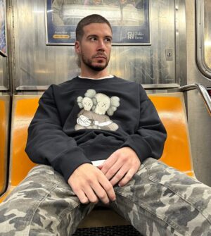 Vinny Guadagnino Instagram - so you can breathe but not text me back ? say less