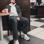 Vinny Guadagnino Instagram - Guy’s I’m happy to announce that I’m finally in the perfect relationship… I just don’t know how I’m going to tell my girlfriend.