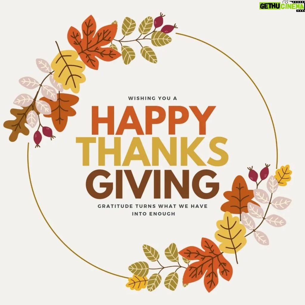 Viola Davis Instagram - Celebrating the warmth of togetherness and the joy of gratitude. Happy Thanksgiving from our family to yours. 🦃🧡💛