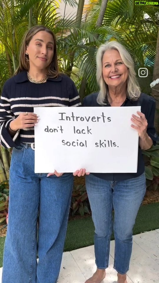 Viola Davis Instagram - Me! 🙋🏿‍♀️😅❤️ ・・・ Drop a ❤️ if you’re an introvert! What’s another strength that introverts have?🤔 📝Let us know in the comments… 💖 @michellemaros & @peaceful_barb 🎥@peaceful_barb