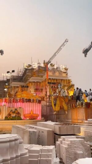 Vishal Mishra Instagram - 1 raat Aur🙌🏼 ! Kal Hogi Asli Diwali 🪔 Jai Shri Ram ! #RamAyenge 🙏🏽 🧡
#ShriRam #ayodhya