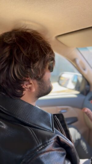 Vishal Mishra Instagram - Long drives 🚗 & this song.Try Kiya ? ❤️
.
.
#PehleBhiMain #VishalMishra