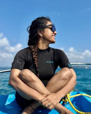 Vithika Sheru Instagram - Successfully completing our scuba dive with @dive.tribe  best experience ever ❤️ thank you @richiepelago @rymus_trendboy_island_future