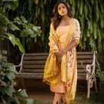 Vithika Sheru Instagram - Live where your heart finds life ❤️ Outfit - @bhargavikunam
