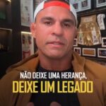 Vitor Belfort Instagram - Vivendo uma vida medíocre e sem propósito, tudo que você vai deixar nessa terra são coisas. Seja reconhecido pela sua fé, força e coragem para enfrentar todas as adversidades e você deixará um legado que permanece, mesmo após a sua partida. // Living a mediocre and purposeless life, all you will leave on this earth are things. Be recognized for your faith, strength and courage to face all adversity and you will leave a legacy that remains, even after your departure.