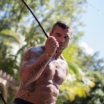 Vitor Belfort Instagram - Para finalizar a semana bem, com um treino de corda, você já conhecia esse treino?