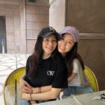 Vivian Hsu Instagram - 忙裏偷閒 我永遠的好姐妹 我們都要好好的 做彼此的翅膀🪽 Love U 🤍 親友です @loveruby_official