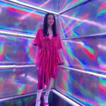 Vivian Hsu Instagram - 昨晚看未來少女了嗎？ 要用多少的努力 才能走上這個舞台 在不同的賽制下 要經歷過多少挫敗 再重新站起來 身為少女製作人 看著她們的每一滴汗水 每一滴眼淚 一步步地成長 真的很感動 少女們一集比一集棒 下週也請鎖定 TVBS歡樂台/TVBS精采台 每周六晚間八點~十點播出 記得去網路投票支持你們喜歡的團喔 少女6團/６グループ @nextgirlz.official ⠀ #薄荷水晶 #babyMINT #黑曜精靈 #TWINKLEBLACK #緋紅魅影 #CRIMZON #幻藍小熊 #GENBLUE #日光之橙 #SUNNYPARFUM #紫月光 #PURPLECRUSH 謝謝我的造型組 @lounes_chen @jenny_lin_0418 @eda_fashion_studio 謝謝我的未來裝 @jimmychoo @bluebelltw @asportofficial @Hanshsu_official