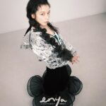 Vivian Hsu Instagram - 早安 お早う 祝大家今天都美好平安 我們都要好好照顧自己 皆さん今日は素敵で穏やかな一日でありますように。 お互い自分のことを大切にしましょう。 enya FASHION QUEEN July Cover EDITOR & STYLIST｜ @__yizhen______ INTERVIEW & TEXT | @coco_yy_cest STYLING ASSISTNAT | @000000ooo_x PHOTOGRAPHER | @johnnylu.jpg HAIR | @lounes_chen @bbl._.412 MAKEUP | @jenny_lin_0418 JEWELRY | @damianiofficial @enyafashionqueen #enyafashionqueen #7月號封面人物 #coverstar #DAMIANI