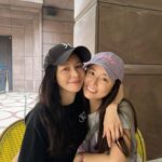 Vivian Hsu Instagram - 忙裏偷閒 我永遠的好姐妹 我們都要好好的 做彼此的翅膀🪽 Love U 🤍 親友です @loveruby_official