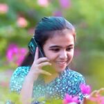 Vriddhi Vishal Instagram - 5 time cheppu 😀😀😍 🎥 @vishal_kannan03 Makeover @gayathri_vishal03 #love #telugu #southindian #reels #trending #vriddhivishal #childartist #childinfluencer #❤️